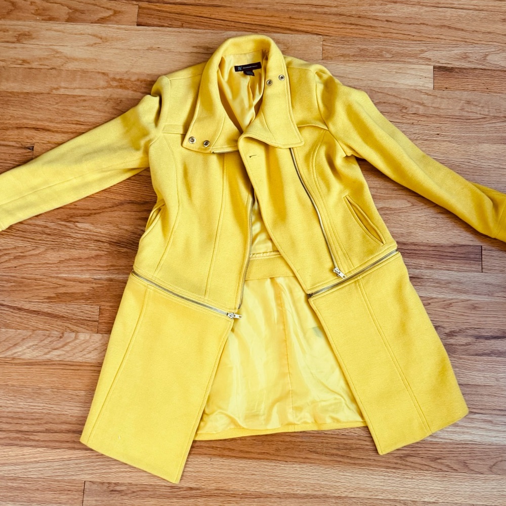 INC stylish yellow jacket size S. 1 jacket 2 looks